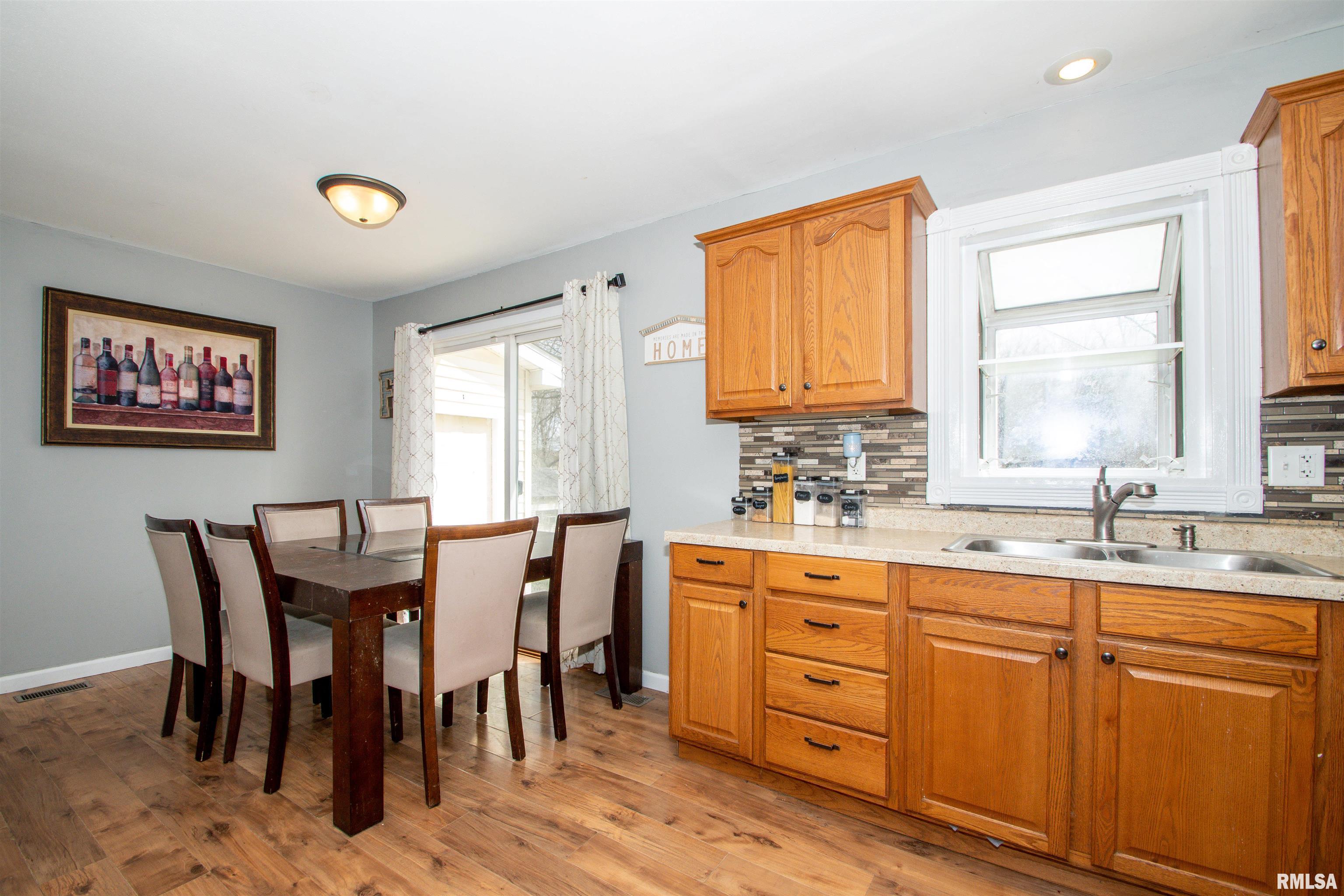 238 Briargate Road Washington, IL 61571 - Photo 7 of 29 Gallery Image 7