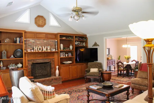 $395,000 | 514 County Road 352, Greenwood, MS 38930