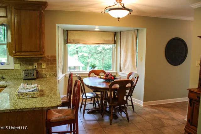 $395,000 | 514 County Road 352, Greenwood, MS 38930