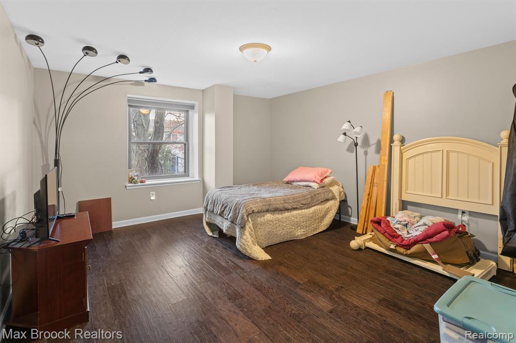 5005 Crooks Road, Unit 34 Royal Oak, MI 48073 - Photo 18 of 29