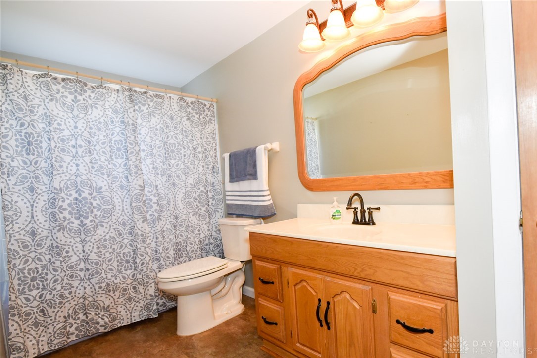 6807 Alter Road Huber Heights, OH 45424 - Photo 44 of 83