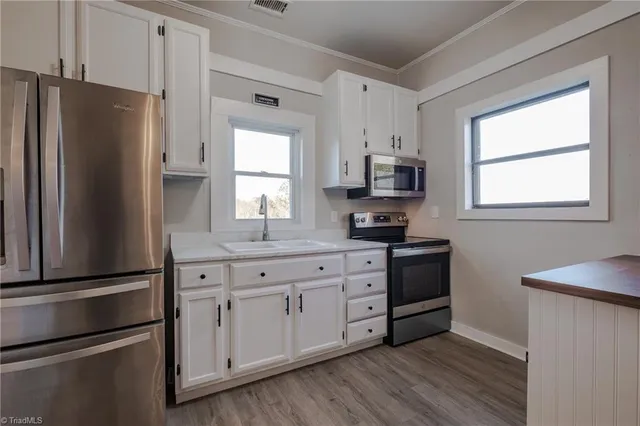 $1,225 | 109 Reeves Lane, Elkin, NC 28621