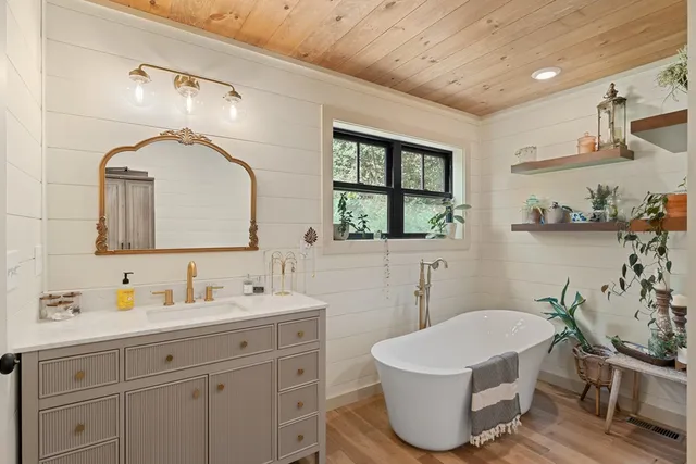 $449,900 | 21136 Joe Brown Highway, Murphy, NC 28906