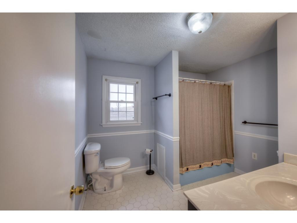 409 Omaha Road Bristol, VA 24201 - Photo 15 of 26 Photo 15