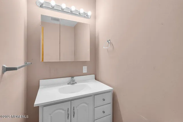 $799,900 | 1901 Baltimore Avenue, Whiting, NJ 08759