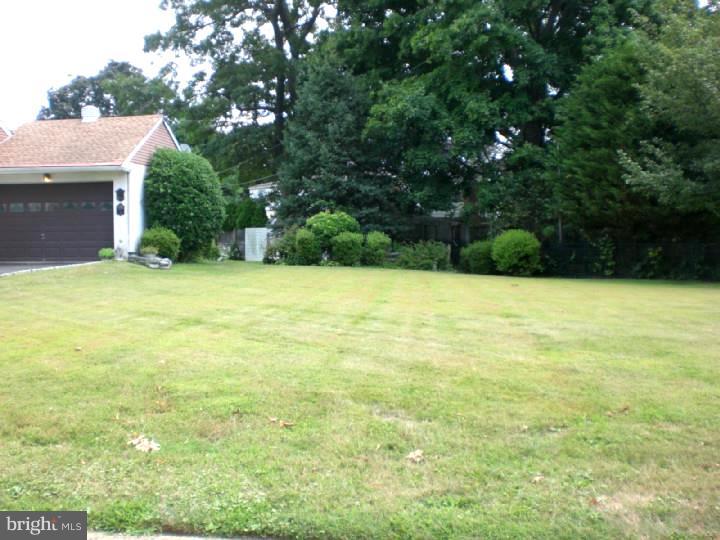 741 Robyn Road Huntingdon Valley, PA 19006 - Photo 2 of 18
