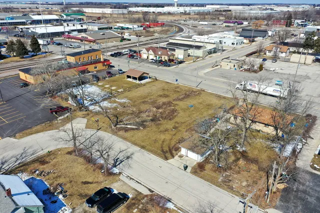 $130,000 | 9725 Durand Avenue, Sturtevant, WI 53177