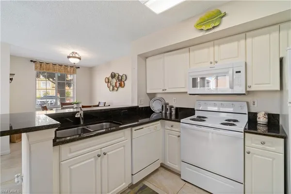 $1,495 | 1265 Wildwood Lakes Boulevard, Unit 3108, Naples, FL 34104