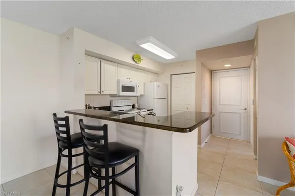 $1,495 | 1265 Wildwood Lakes Boulevard, Unit 3108, Naples, FL 34104
