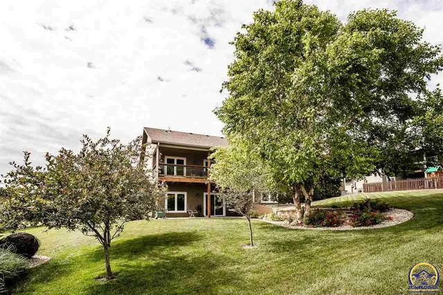 $515,000 | 1024 Lobdell Drive, Manhattan, KS 66503