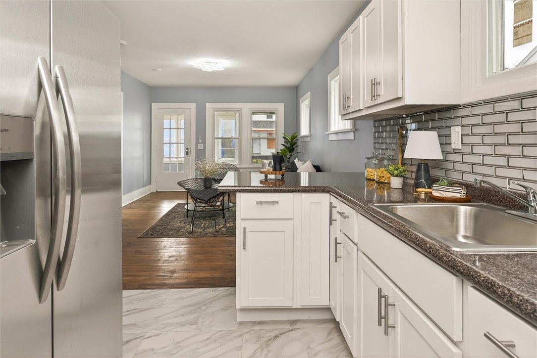 416 Roycroft Drive Rochester, NY 14621 - Photo 11 of 36