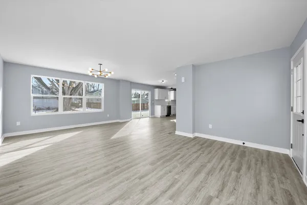 $324,900 | 106 West Thompson Street, Harvard, IL 60033