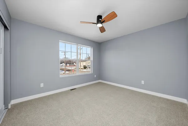 $324,900 | 106 West Thompson Street, Harvard, IL 60033