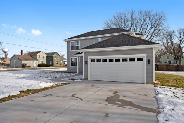 $324,900 | 106 West Thompson Street, Harvard, IL 60033