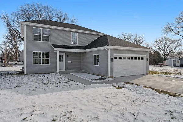 $324,900 | 106 West Thompson Street, Harvard, IL 60033