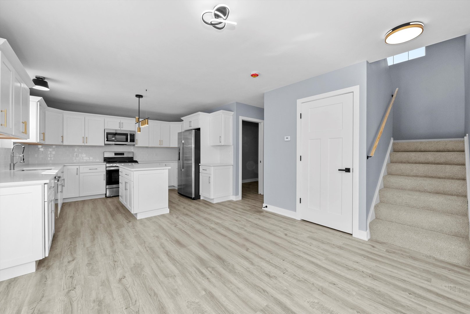 106 West Thompson Street Harvard, IL 60033 - Photo 10 of 46