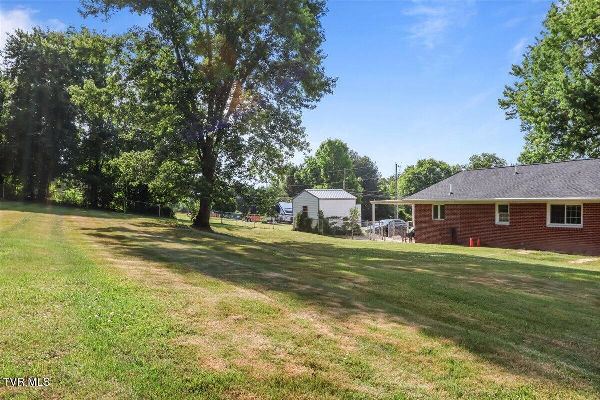 744 South Austin Springs Road Johnson City, TN 37601 - Photo 37 of 74 37-IMG_8356