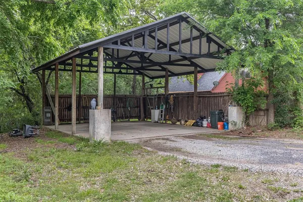 $390,000 | 828 South Maurice Avenue, Denison, TX 75020