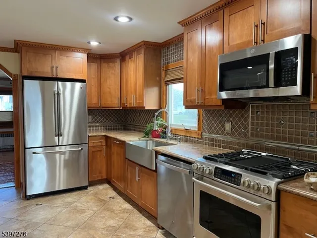 $3,500 | 3 Freeman Place, Nutley, NJ 07110