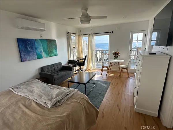 $2,494 | 2127 South Coast Highway, Unit 3, Laguna Beach, CA 92651