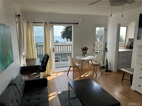 $2,494 | 2127 South Coast Highway, Unit 3, Laguna Beach, CA 92651