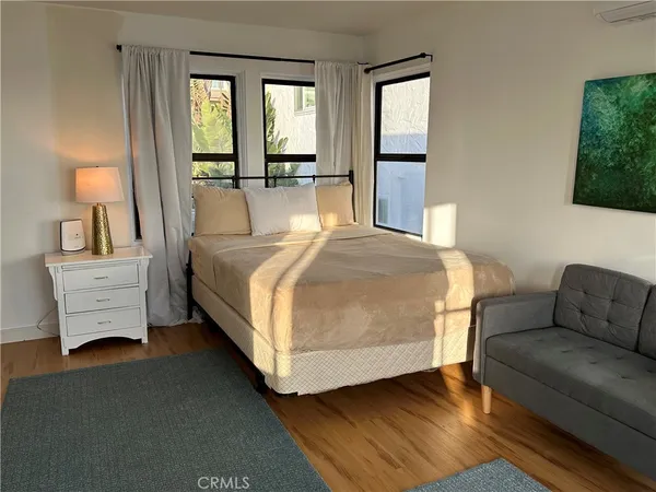 $2,494 | 2127 South Coast Highway, Unit 3, Laguna Beach, CA 92651