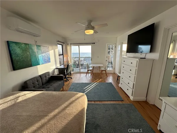 $2,494 | 2127 South Coast Highway, Unit 3, Laguna Beach, CA 92651
