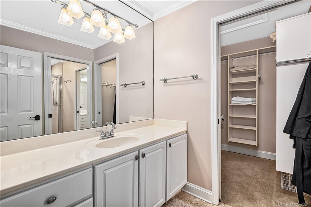 332 Racquet Club Road Asheville, NC 28803 - Photo 17 of 34 Gallery Image 17