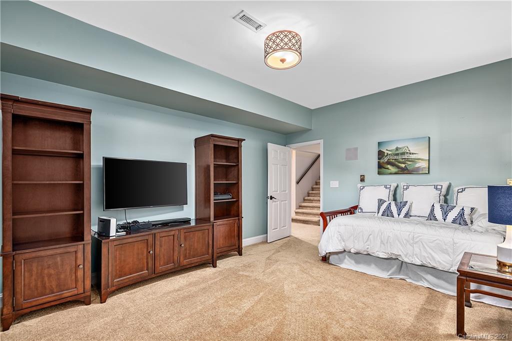 332 Racquet Club Road Asheville, NC 28803 - Photo 25 of 34 Gallery Image 25