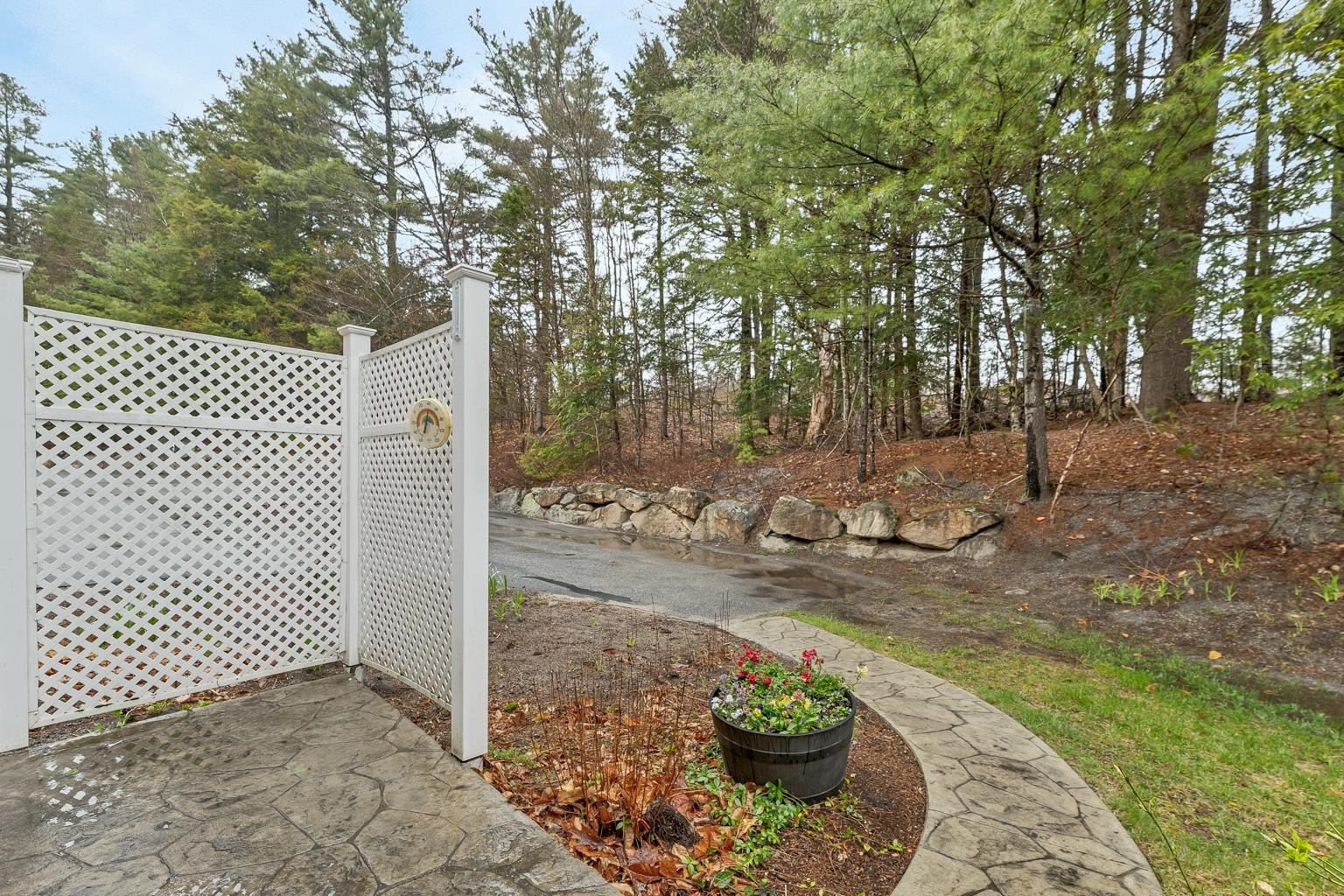 332 Parkside Road, Unit 2 New London, NH 03257 - Photo 26 of 30