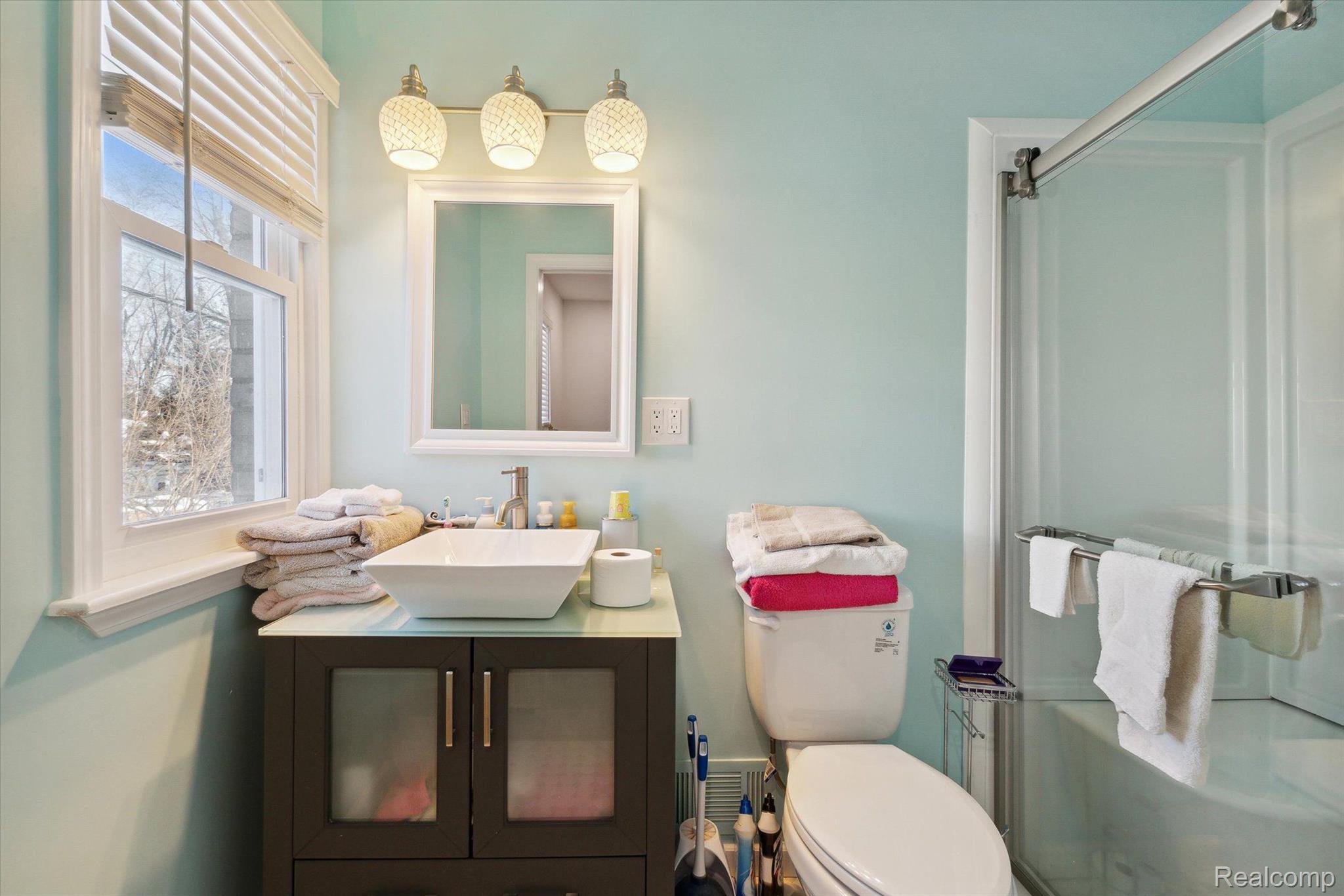 840 East Gunn Road Rochester, MI 48306 - Photo 22 of 35 Gallery Image 22