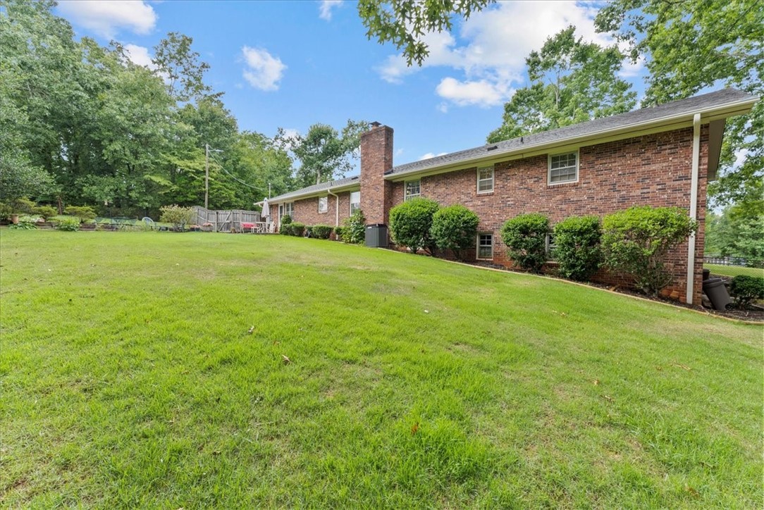 418 State Rd S-37-561 Seneca, SC 29678 - Photo 3 of 30 Gallery Image 3