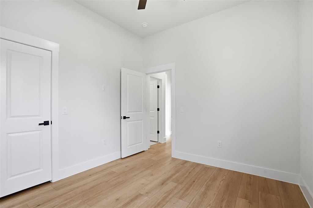 2315 Colony Court Dallas, TX 75235 - Photo 18 of 31