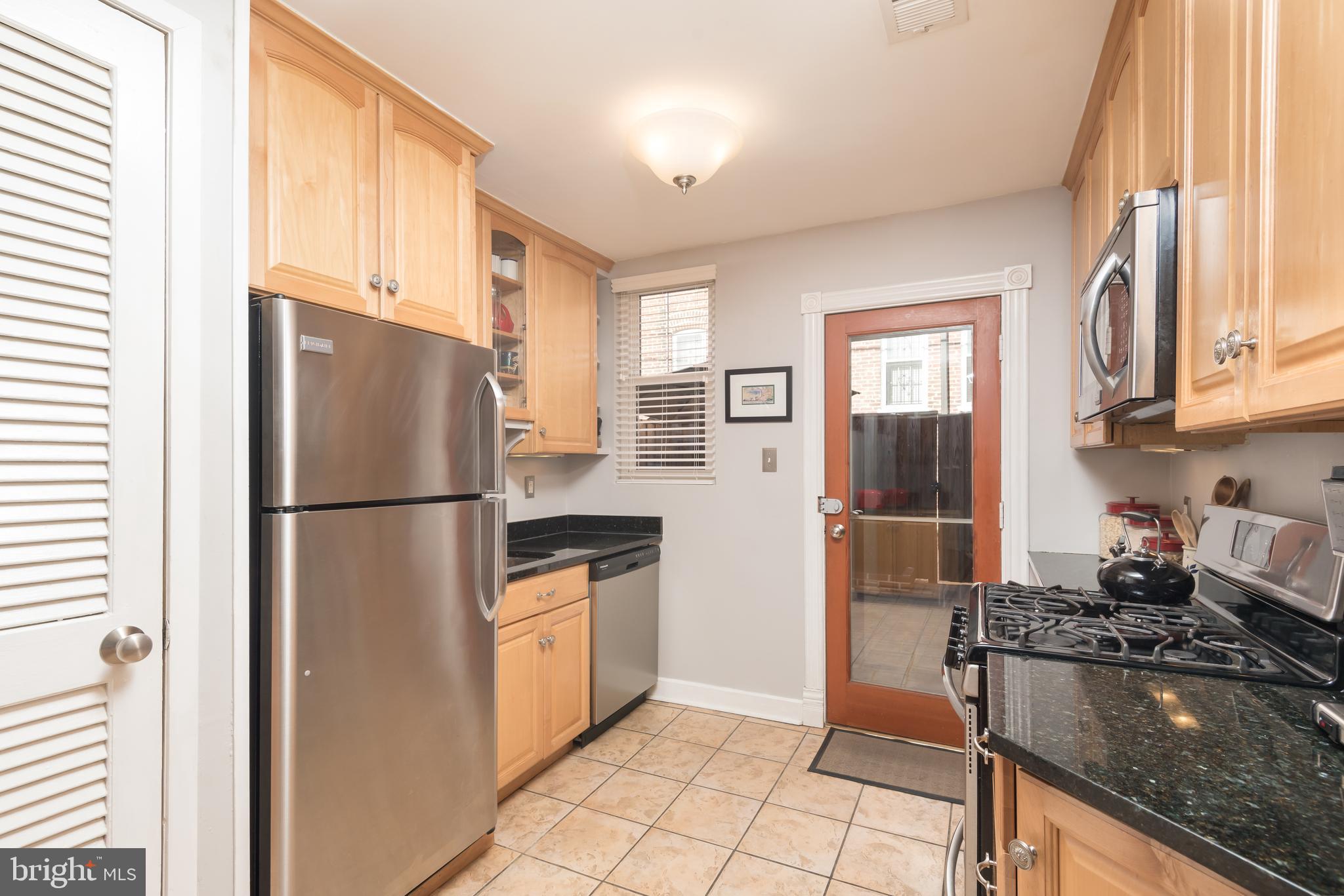 120 Duddington Place Southeast Washington, DC 20003 - Photo 18 of 38