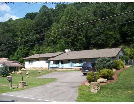 824 Chappell Road Charleston, WV 25304 - Photo 1 of 8 Exterior Front.