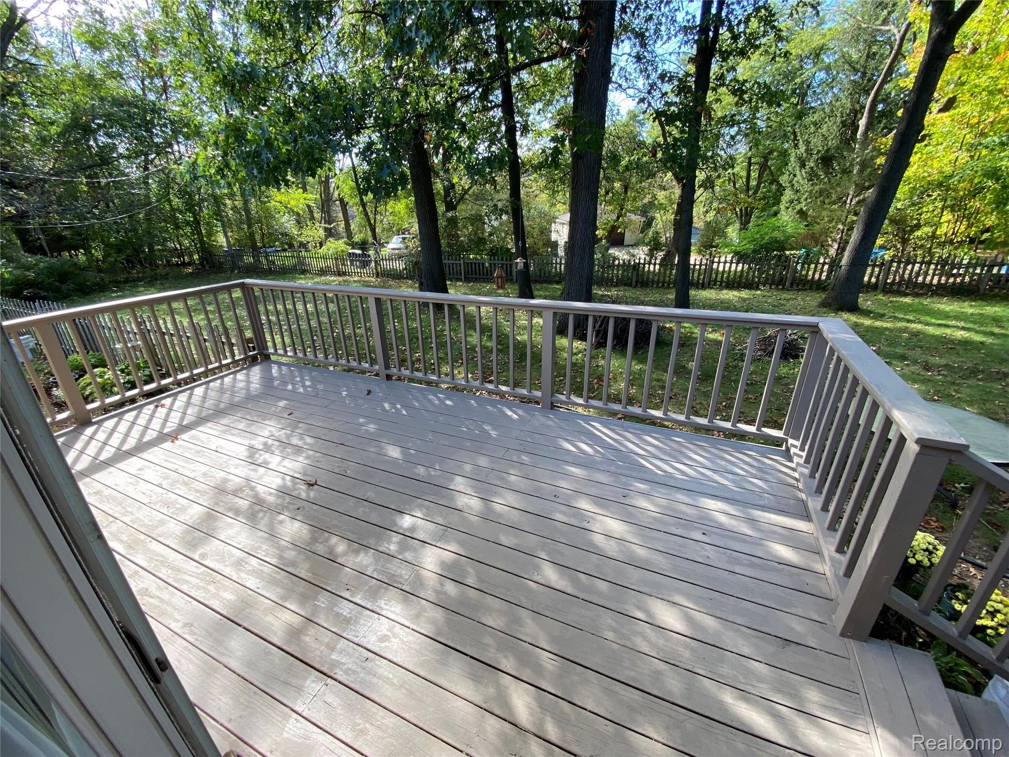 3337 Benstein Road Commerce Township, MI 48382 - Photo 38 of 39 deck photo.jpeg