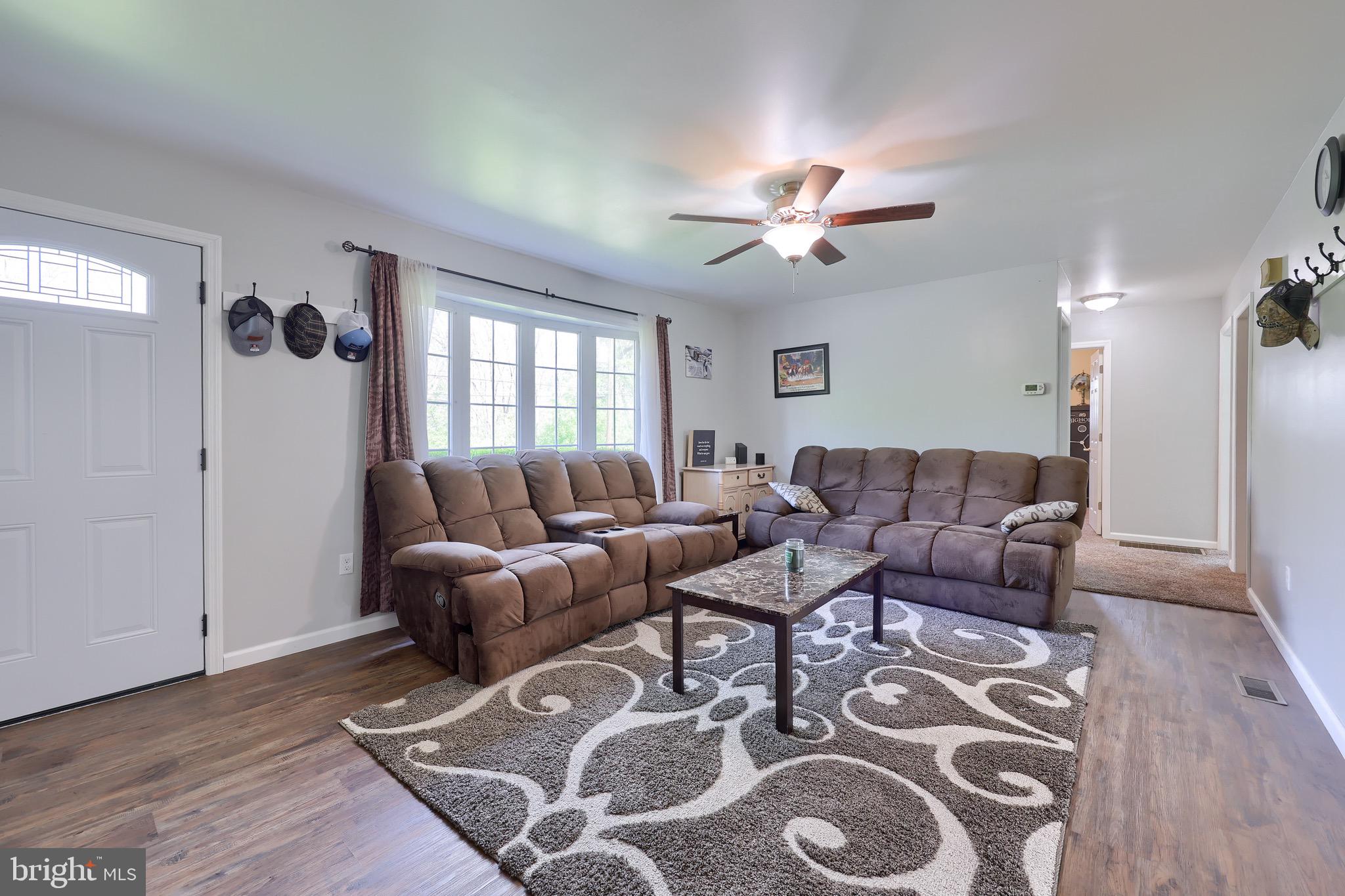 206 Eckman Road Lancaster, PA 17603 - Photo 3 of 61 Gallery Image 3