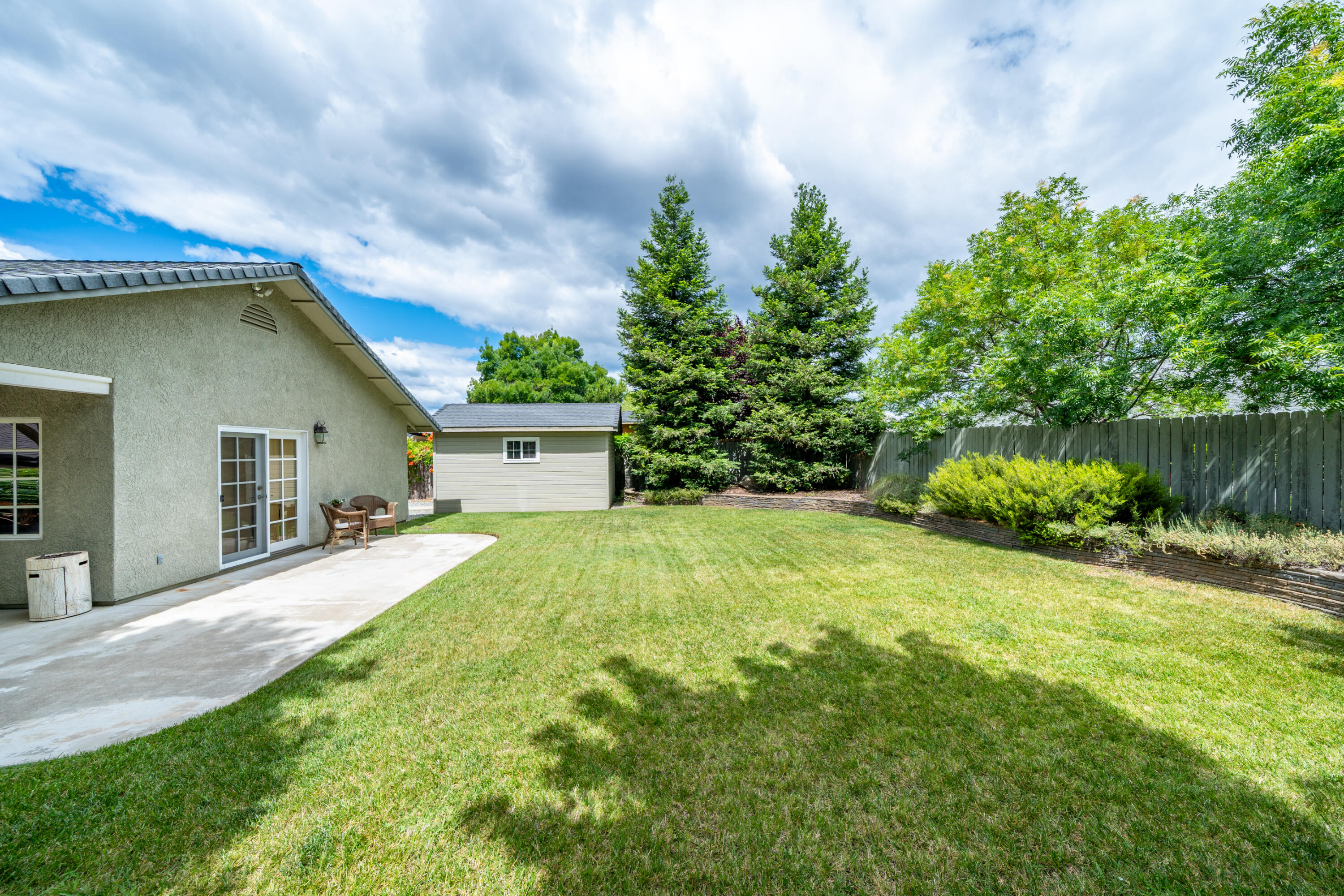 1044 Riviera Drive Redding, CA 96001 - Photo 39 of 46 1044 Riviera Dr-53