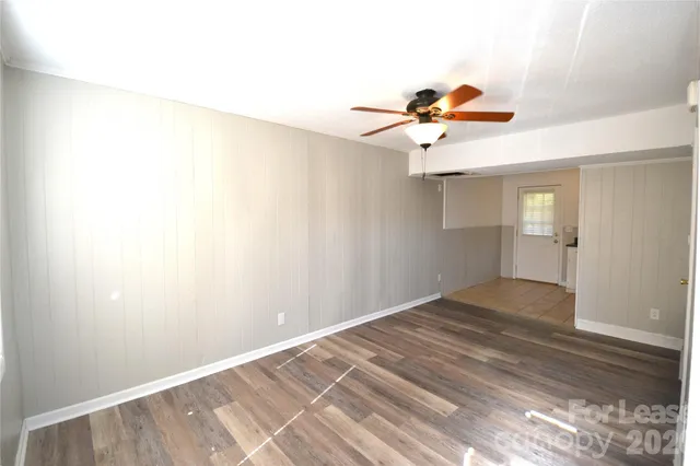 $975 | 110 Durham Road, Stanley, NC 28164