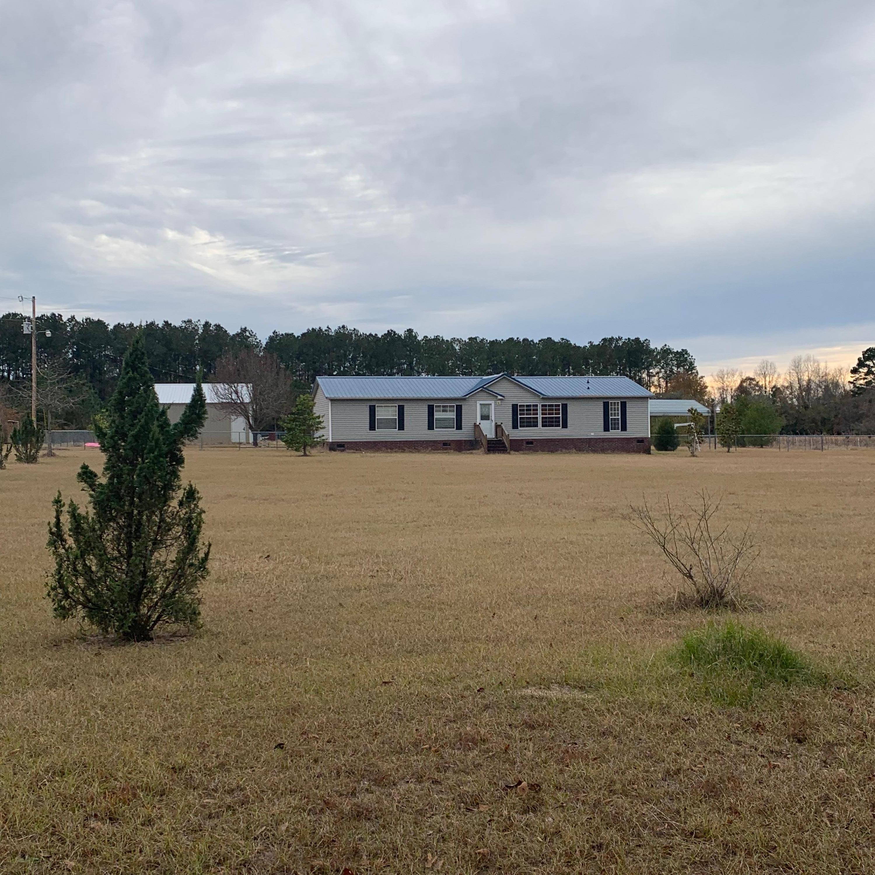1611 Gator Lake Road Manning, SC 29102 - Photo 2 of 19 IMG-2612