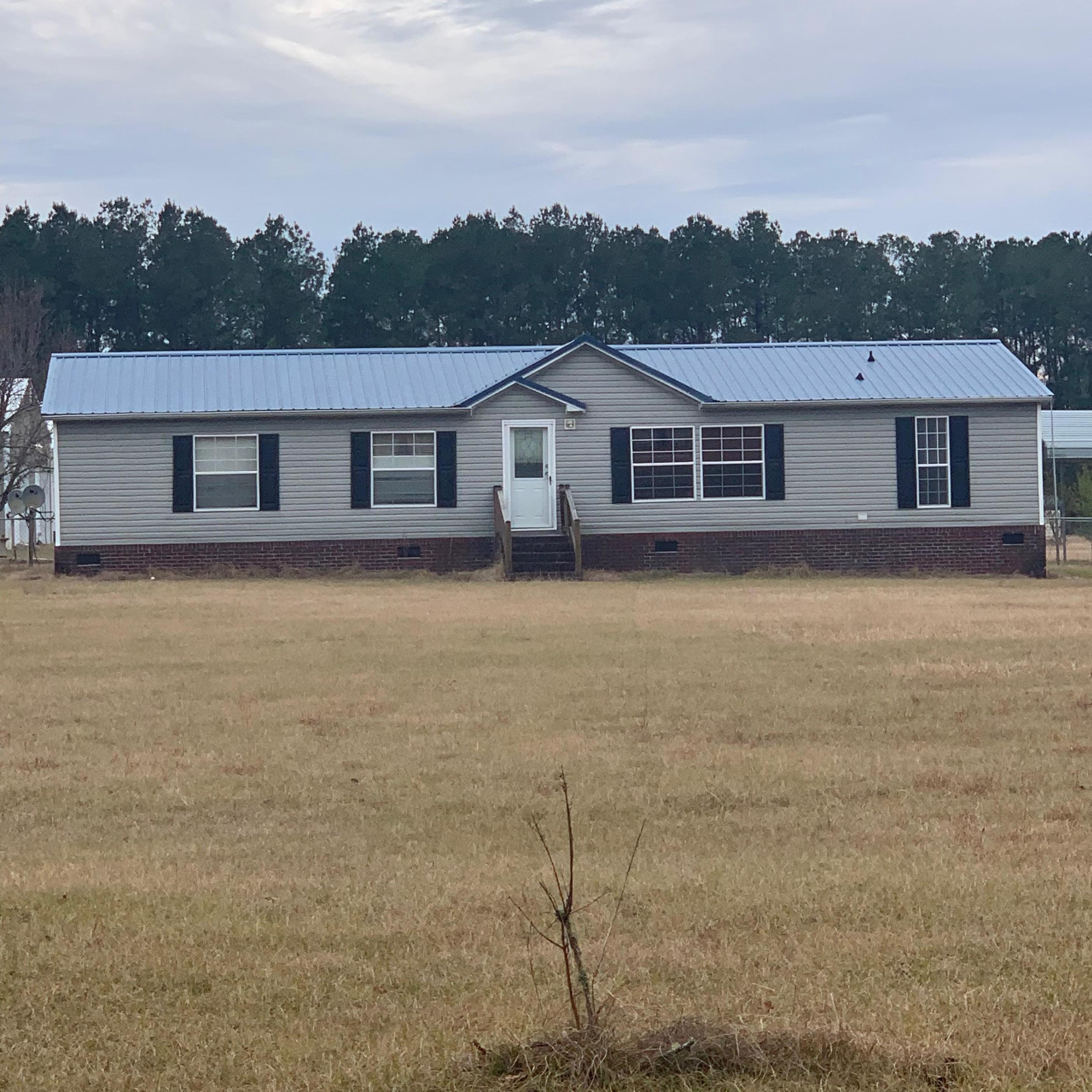1611 Gator Lake Road Manning, SC 29102 - Photo 3 of 19 IMG-2615