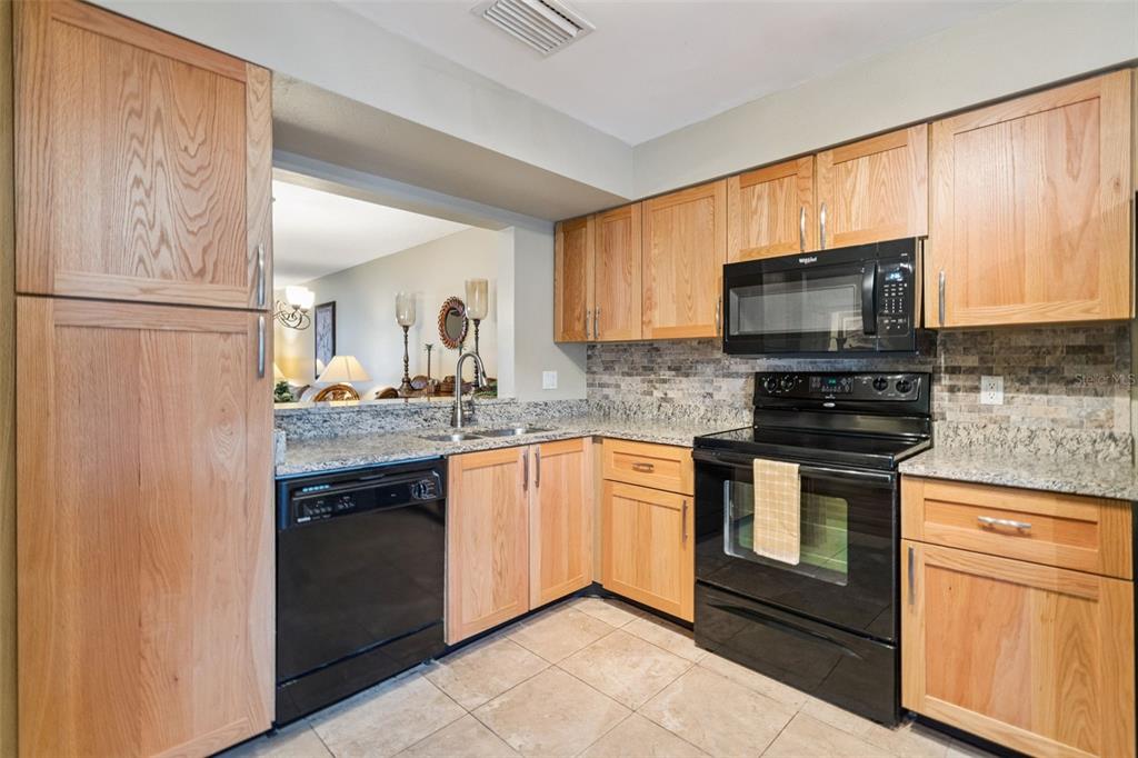 6210 Raintree Drive, Unit L4 Orlando, FL 32822 - Photo 14 of 35
