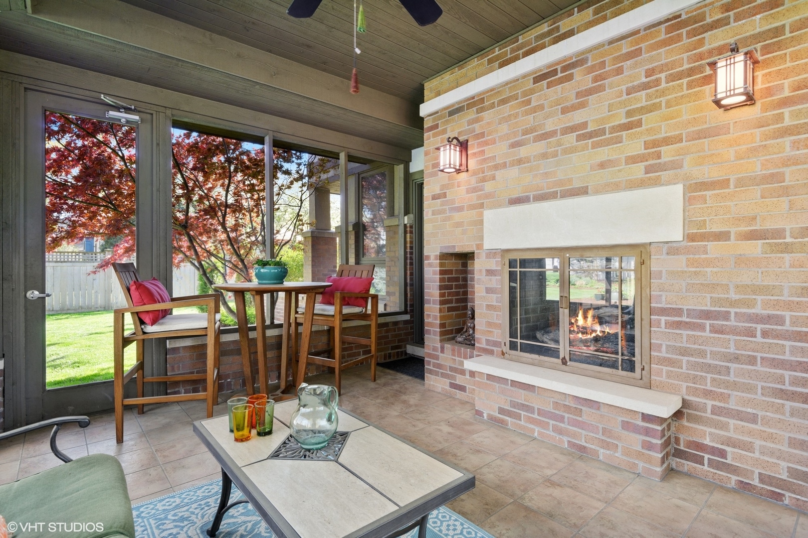 937 Keystone Avenue River Forest, IL 60305 - Photo 15 of 32 a living room filled with furniture