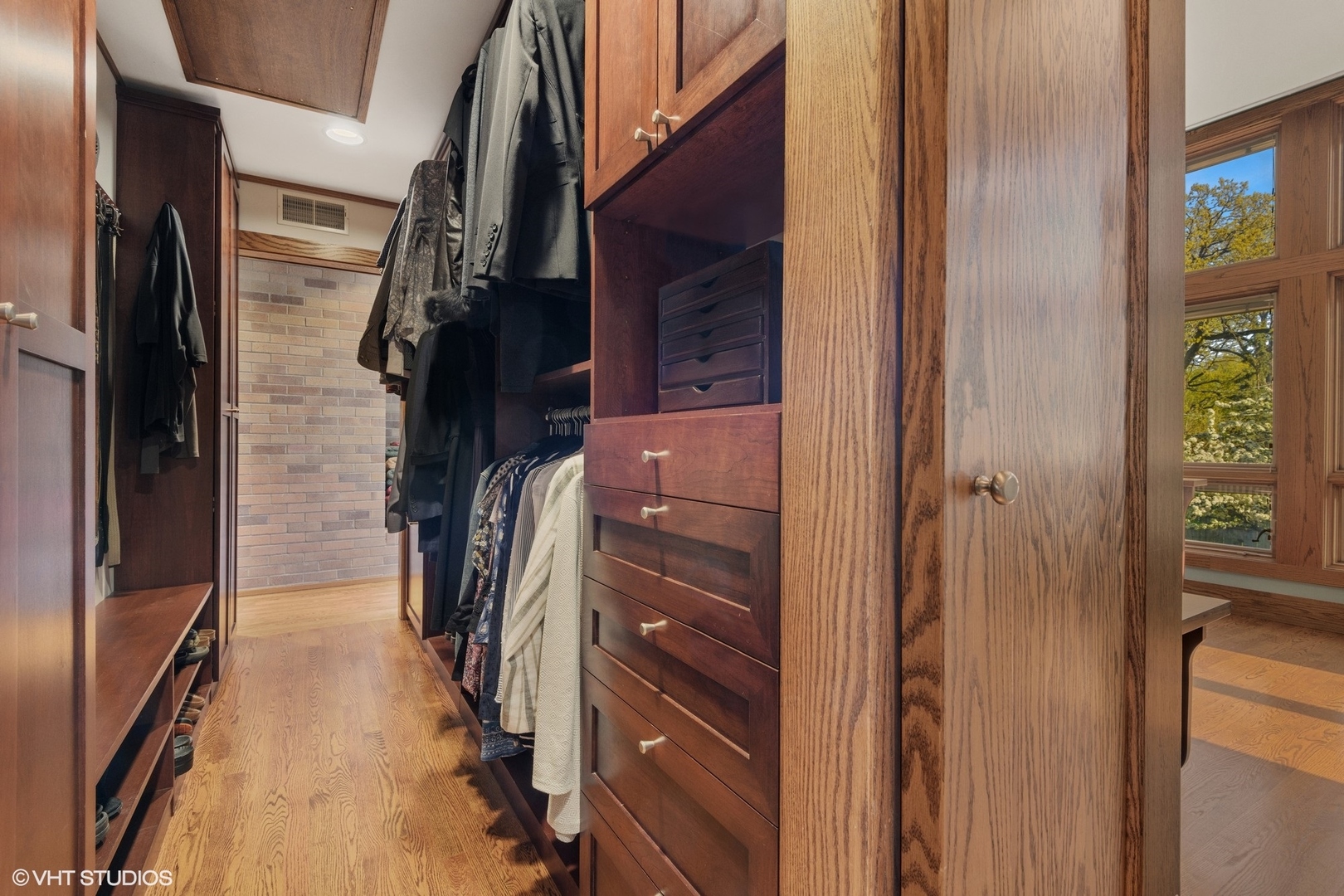 937 Keystone Avenue River Forest, IL 60305 - Photo 19 of 32 a view of walk in closet