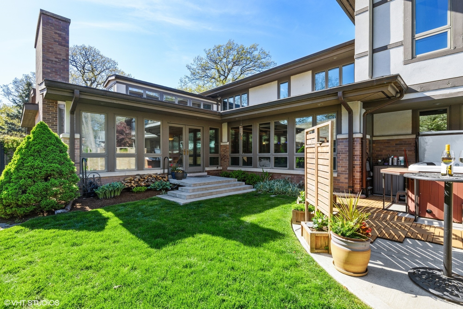 937 Keystone Avenue River Forest, IL 60305 - Photo 28 of 32 a front view of a house with patio