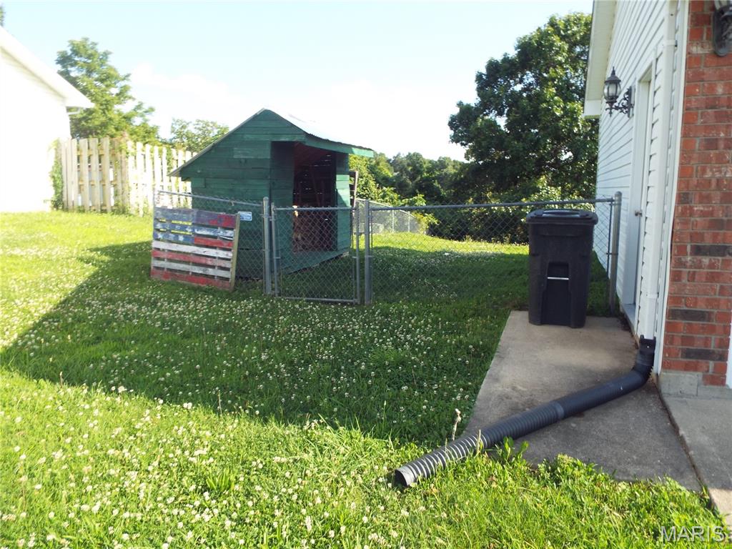 150 Sawmill Road St. Robert, MO 65584 - Photo 3 of 35