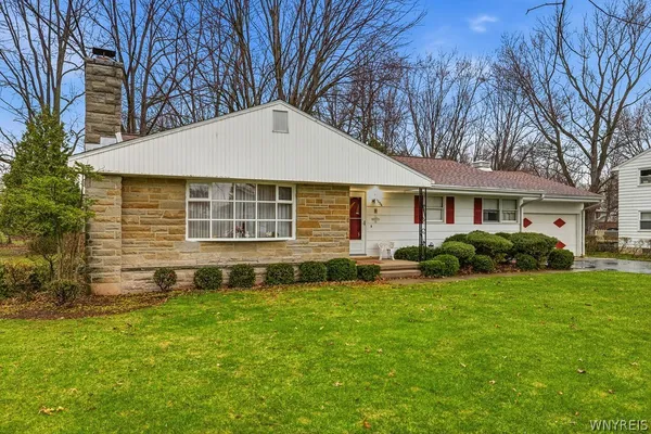 $299,900 | 4656 Apple Drive, Lewiston, NY 14092