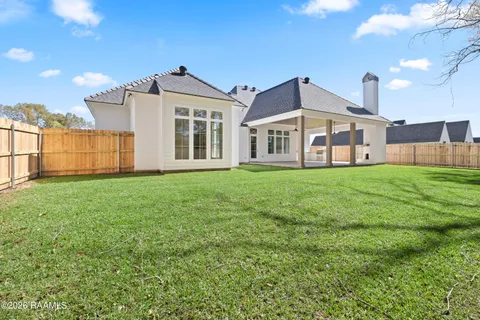 $875,000 | 111 Leaning Oak Drive, Lafayette, LA 70508