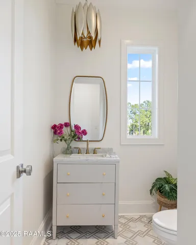 $899,900 | 111 Leaning Oak Drive, Lafayette, LA 70508