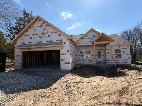 $354,900 | 424 Mill Spring Drive, Fillmore, IN 46128